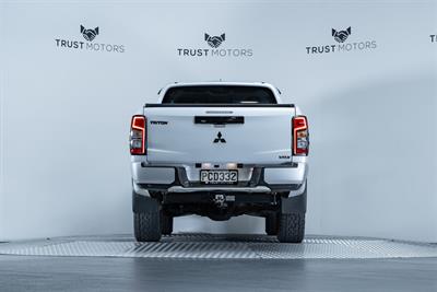 2022 Mitsubishi Triton - Thumbnail