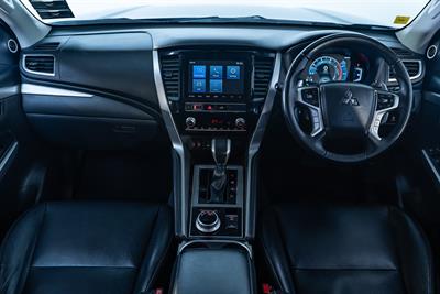 2023 Mitsubishi Pajero Sport - Thumbnail