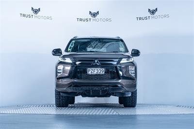 2023 Mitsubishi Pajero Sport - Thumbnail