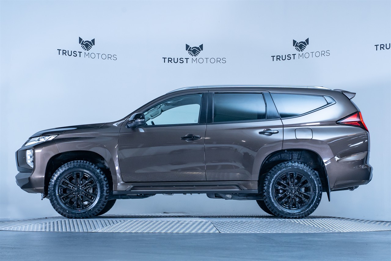 2023 Mitsubishi Pajero Sport