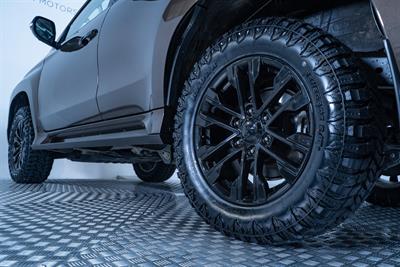 2023 Mitsubishi Pajero Sport - Thumbnail
