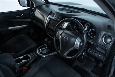 2019 Nissan Navara - Thumbnail