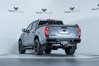 2019 Nissan Navara - Thumbnail