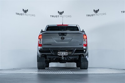 2019 Nissan Navara - Thumbnail