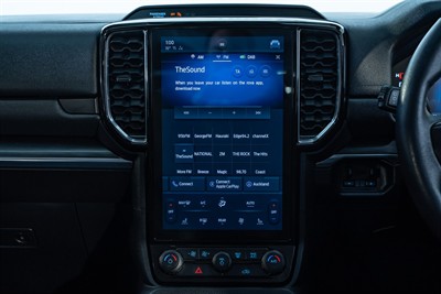 2022 Ford Everest - Thumbnail