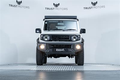 2023 Suzuki Jimny - Thumbnail