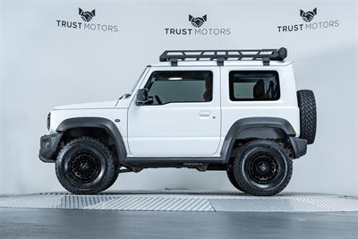 2023 Suzuki Jimny - Thumbnail