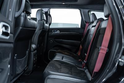 2020 Jeep Grand Cherokee - Thumbnail