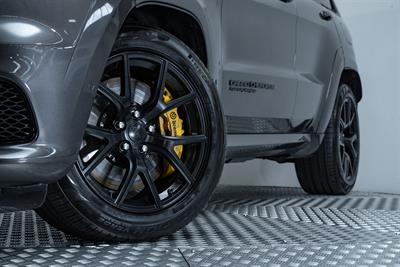 2020 Jeep Grand Cherokee - Thumbnail