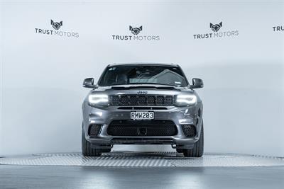 2020 Jeep Grand Cherokee - Thumbnail