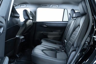 2022 Toyota Highlander - Thumbnail