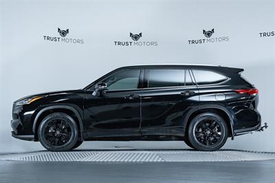 2022 Toyota Highlander - Thumbnail