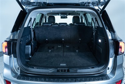 2023 Ford Everest - Thumbnail