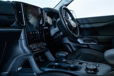 2023 Ford Everest - Thumbnail