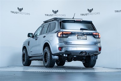 2023 Ford Everest - Thumbnail