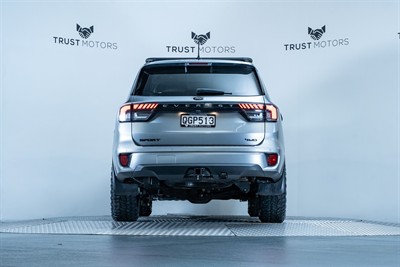2023 Ford Everest - Thumbnail