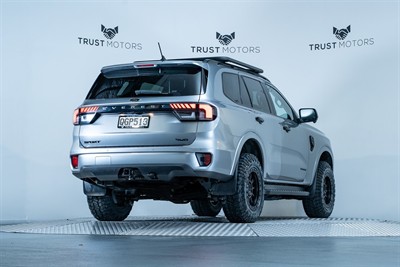 2023 Ford Everest - Thumbnail