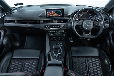 2019 Audi RS4 - Thumbnail