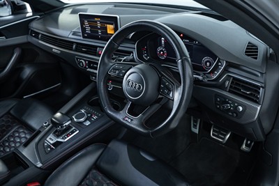 2019 Audi RS4 - Thumbnail