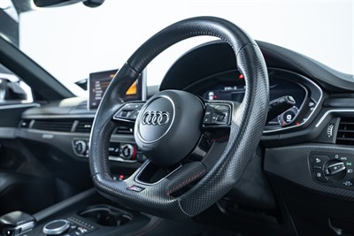 2019 Audi RS4 - Thumbnail