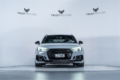 2019 Audi RS4 - Thumbnail