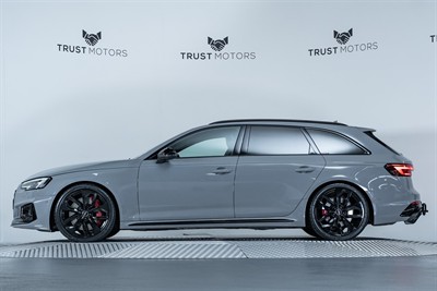 2019 Audi RS4 - Thumbnail
