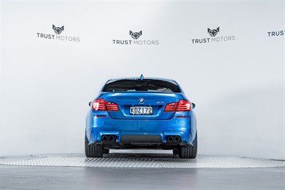 2015 BMW M5 - Thumbnail