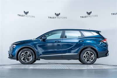 2022 Kia Sportage - Thumbnail