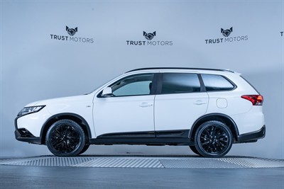 2020 Mitsubishi Outlander - Thumbnail