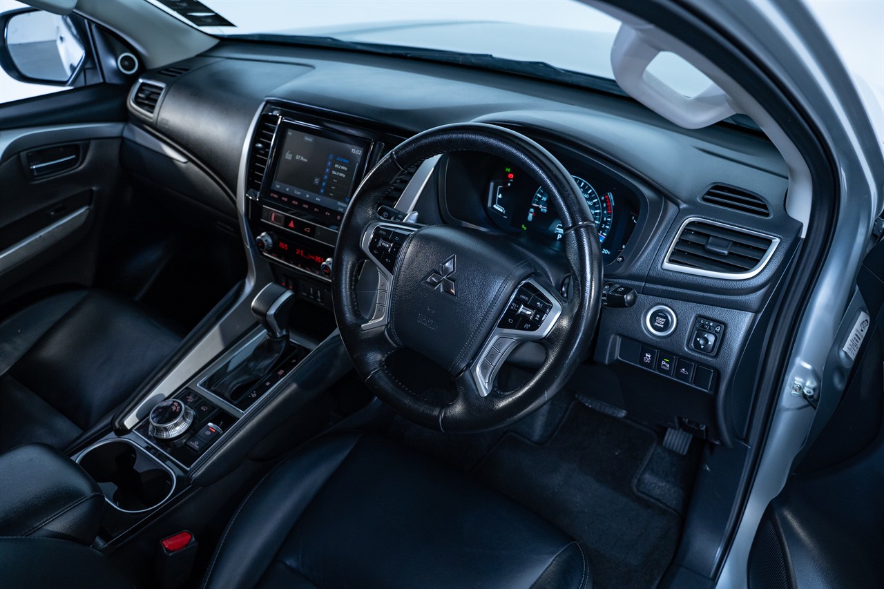 2023 Mitsubishi Pajero Sport