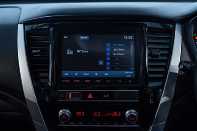2023 Mitsubishi Pajero Sport - Thumbnail