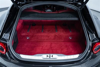 2018 Ferrari GTC4 LUSSO T - Thumbnail