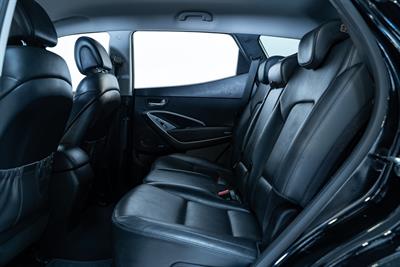 2016 Hyundai Santa Fe - Thumbnail