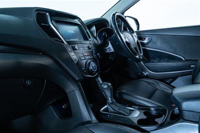 2016 Hyundai Santa Fe - Thumbnail