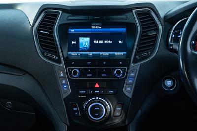 2016 Hyundai Santa Fe - Thumbnail