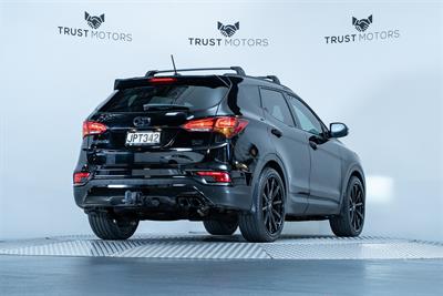 2016 Hyundai Santa Fe - Thumbnail