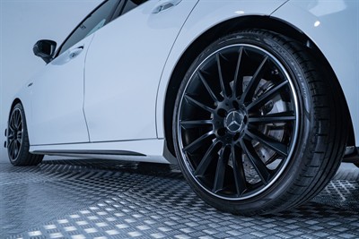 2024 Mercedes-Benz A 35 - Thumbnail