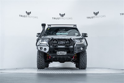 2021 Ford Everest - Thumbnail