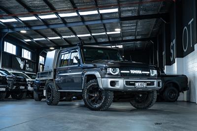 2014 Toyota Landcruiser - Thumbnail