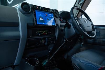 2014 Toyota Landcruiser - Thumbnail