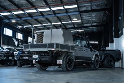 2014 Toyota Landcruiser - Thumbnail