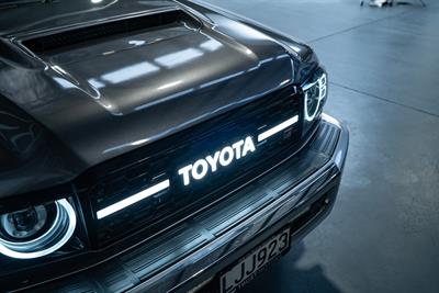 2014 Toyota Landcruiser - Thumbnail