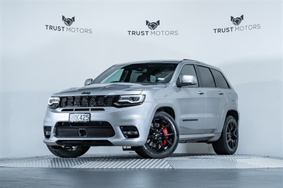 2020 Jeep Grand Cherokee - Thumbnail
