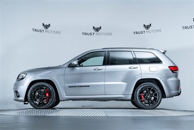 2020 Jeep Grand Cherokee - Thumbnail