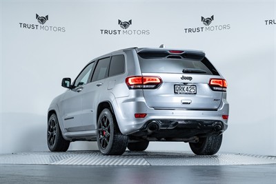 2020 Jeep Grand Cherokee - Thumbnail