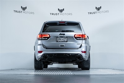 2020 Jeep Grand Cherokee - Thumbnail