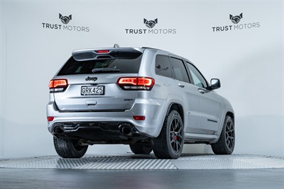 2020 Jeep Grand Cherokee - Thumbnail