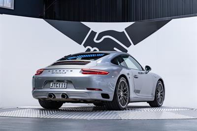 2016 Porsche 911 - Thumbnail
