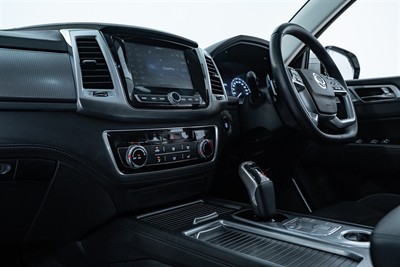 2022 Ssangyong Rexton - Thumbnail