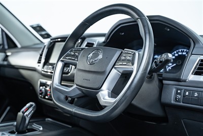 2022 Ssangyong Rexton - Thumbnail